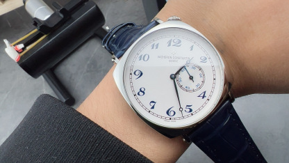 Vacheron Constantin  OVERSEAS 42mm【47040/000R-9666】