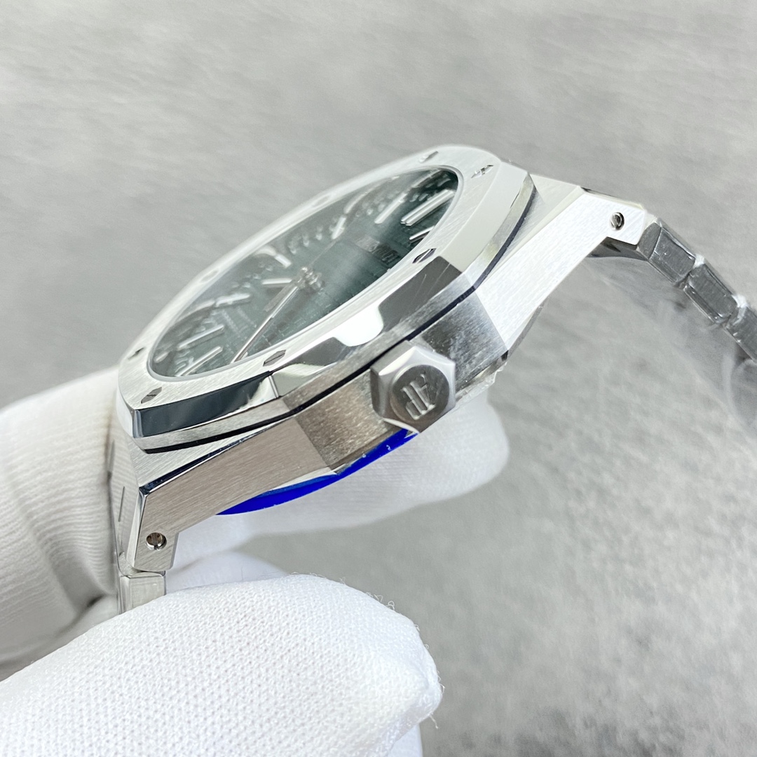 Audemars Piguet  ROYAL OAK 41mm 