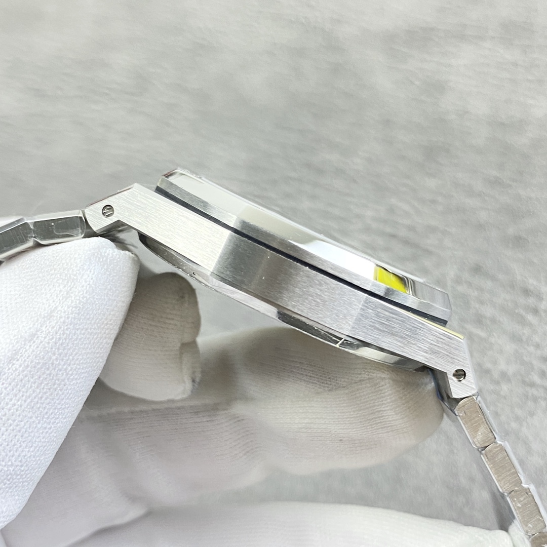 Audemars Piguet  ROYAL OAK 41mm 