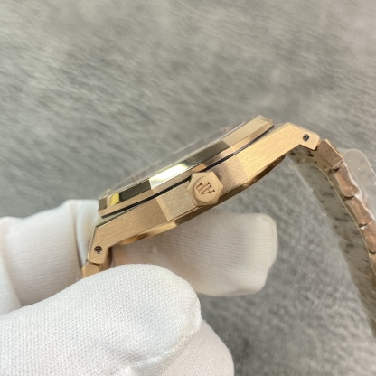 Audemars Piguet  ROYAL OAK 41mm 