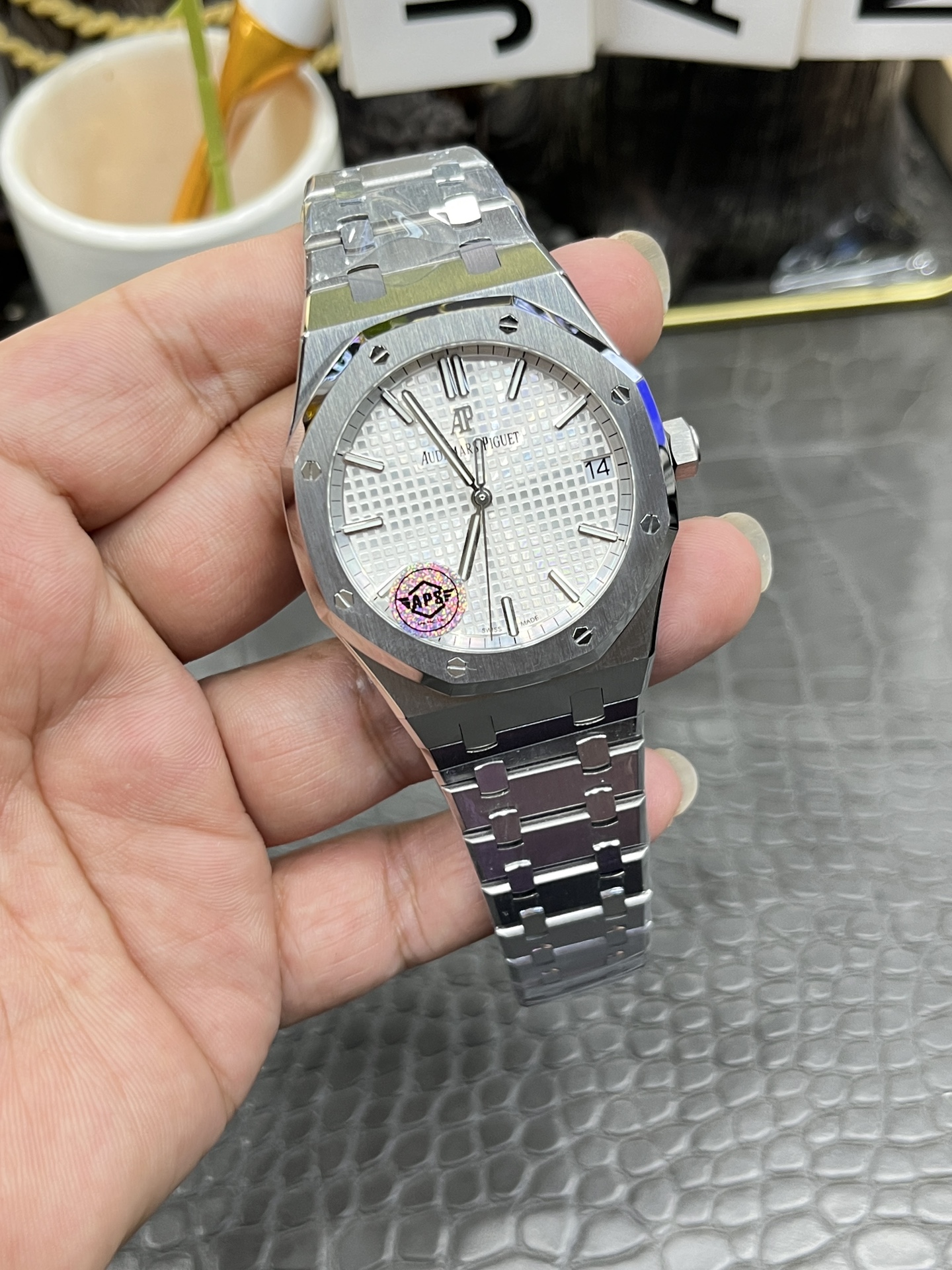 Audemars Piguet  ROYAL OAK 41mm 【15500ST.OO.1220ST.04】