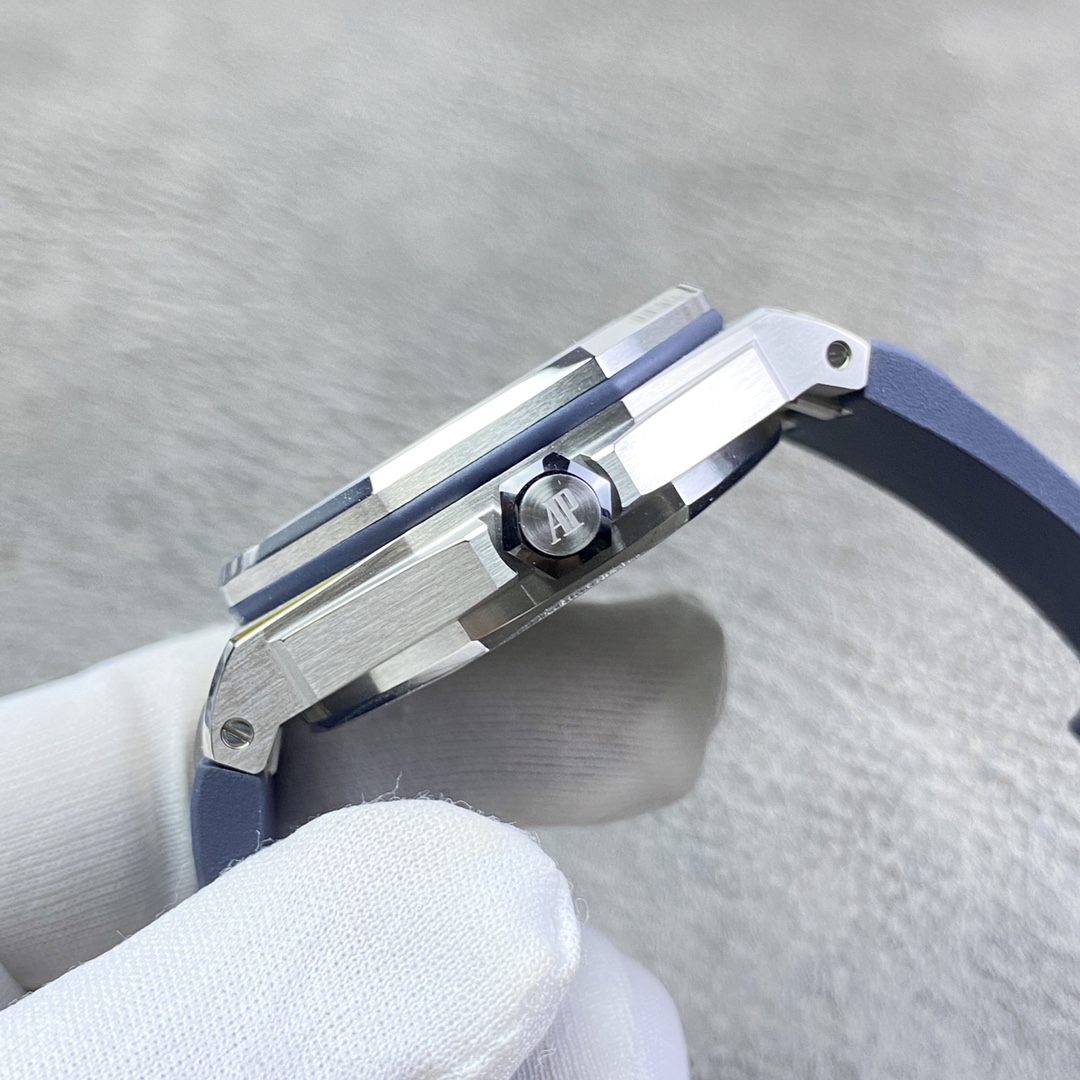 ROYAL OAK 42mm  15720