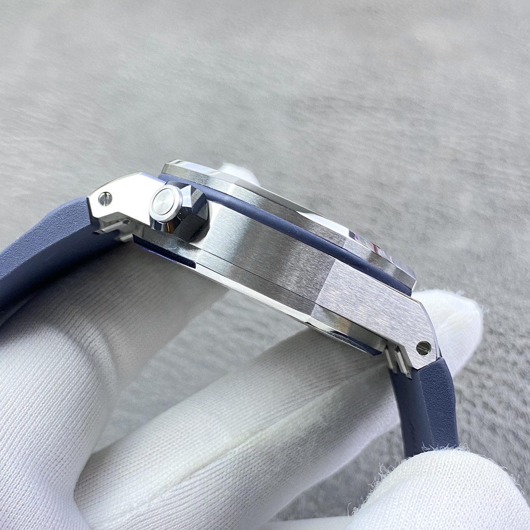 ROYAL OAK 42mm  15720