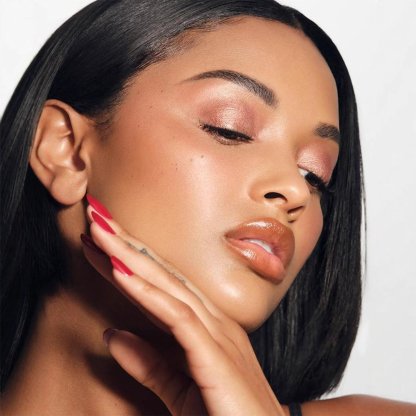 🎨💫 Multicolor Metallic Eyeshadow – Buildable, shimmering metallic eyeshadow