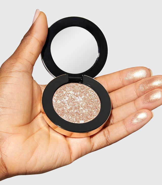 🎨💫 Multicolor Metallic Eyeshadow – Buildable, shimmering metallic eyeshadow