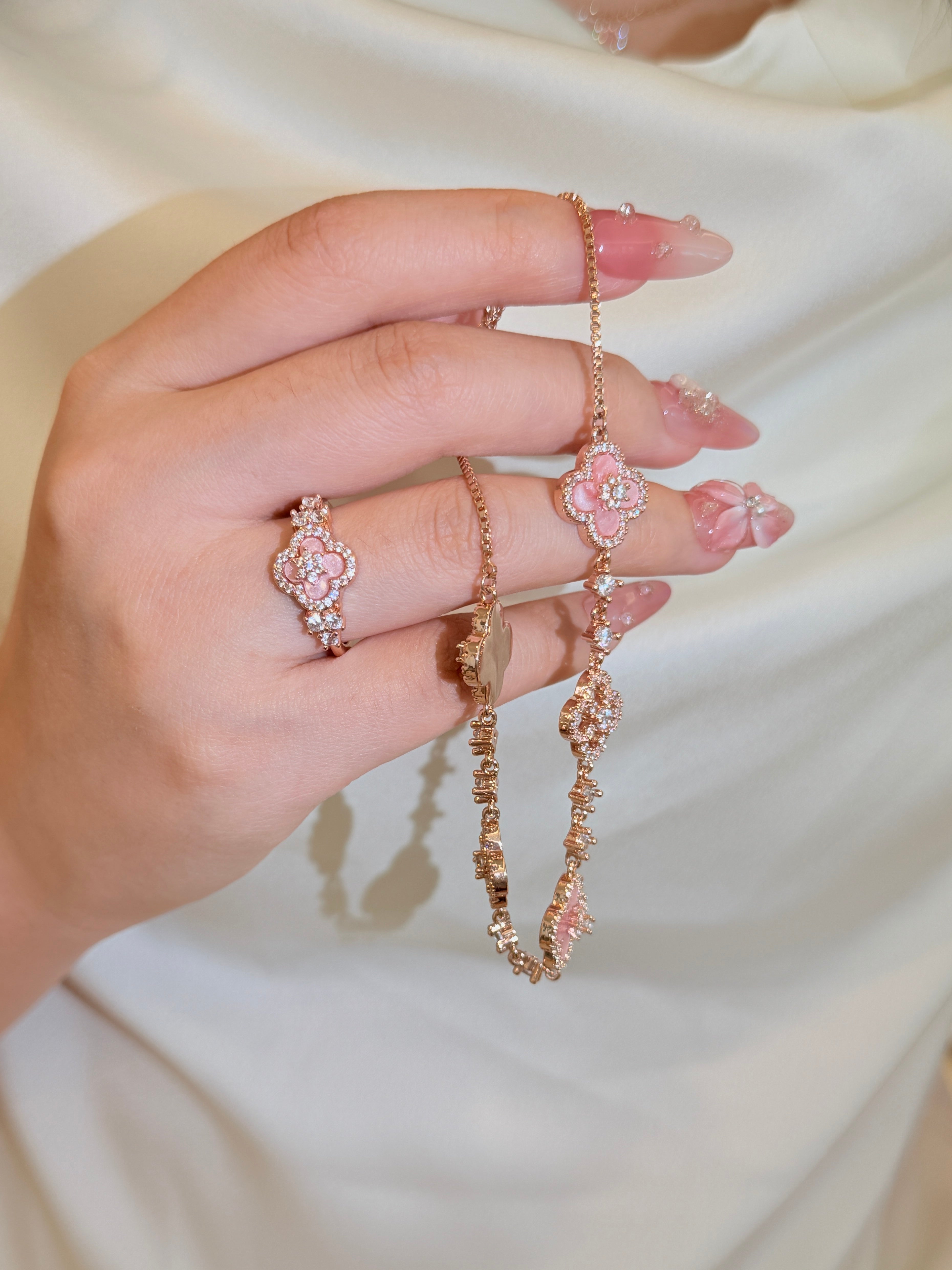 Sakura Cleef Bracelet