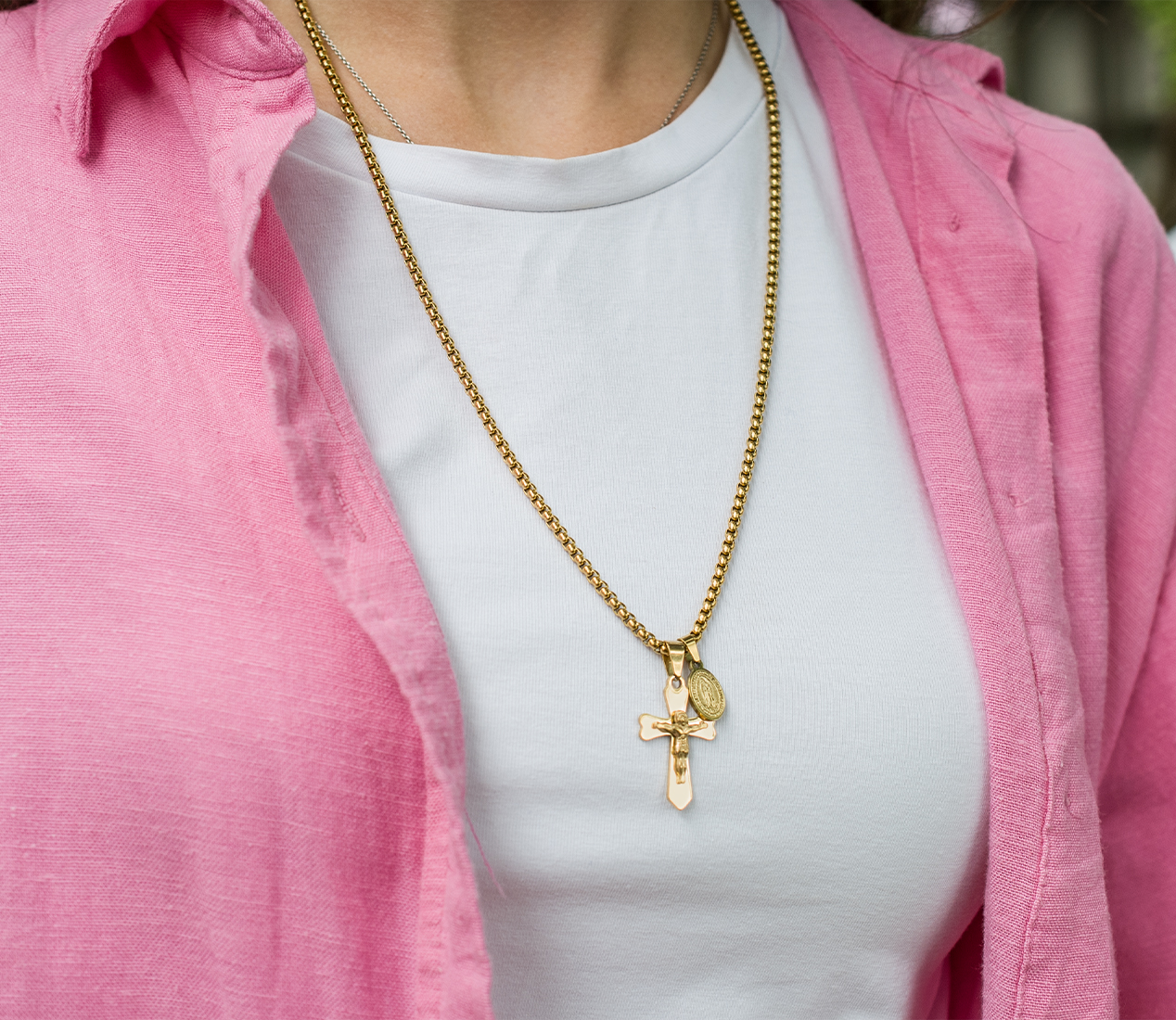 🌟 Jesus Christ & Saint Mary комплект –За тези, които искат да носят вярата в сърцето си, това е перфектният аксесоар. ✝️