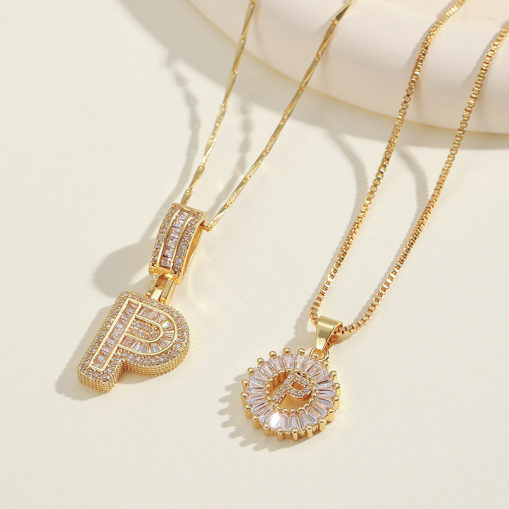 💎 2 бр. колиета с диаманти и инициали – Искрящ блясък и стил, които ще придадат уникален акцент на всяка визия ✨💖 Перфектен избор за специални моменти и подаръци 🎁📦