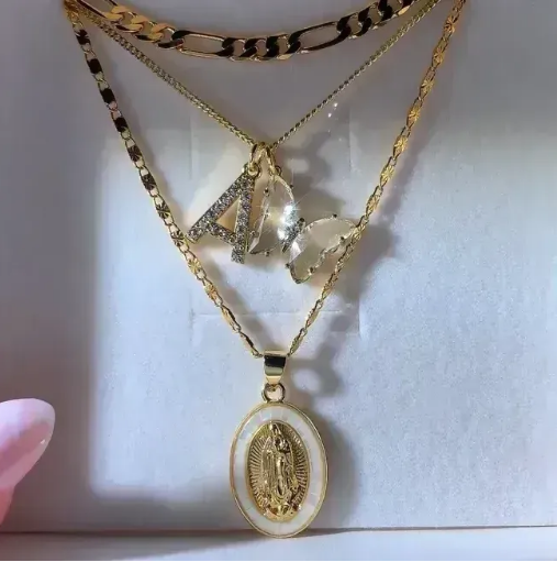 🔥 ХИТ ПРОДУКТ | Комплект „Пеперуда“ – Изразително многослойно колие за жени, които не обичат скучните визии 🦋✨