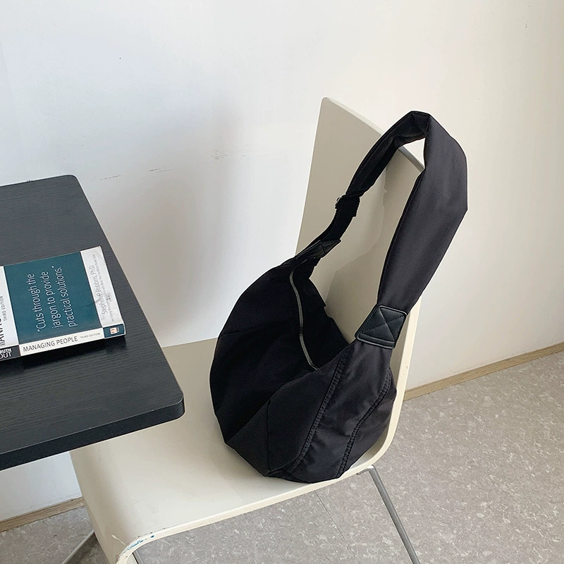 пухкава чанта през рамо