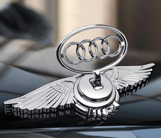 Лого на капака на двигателя за модификация на автомобила