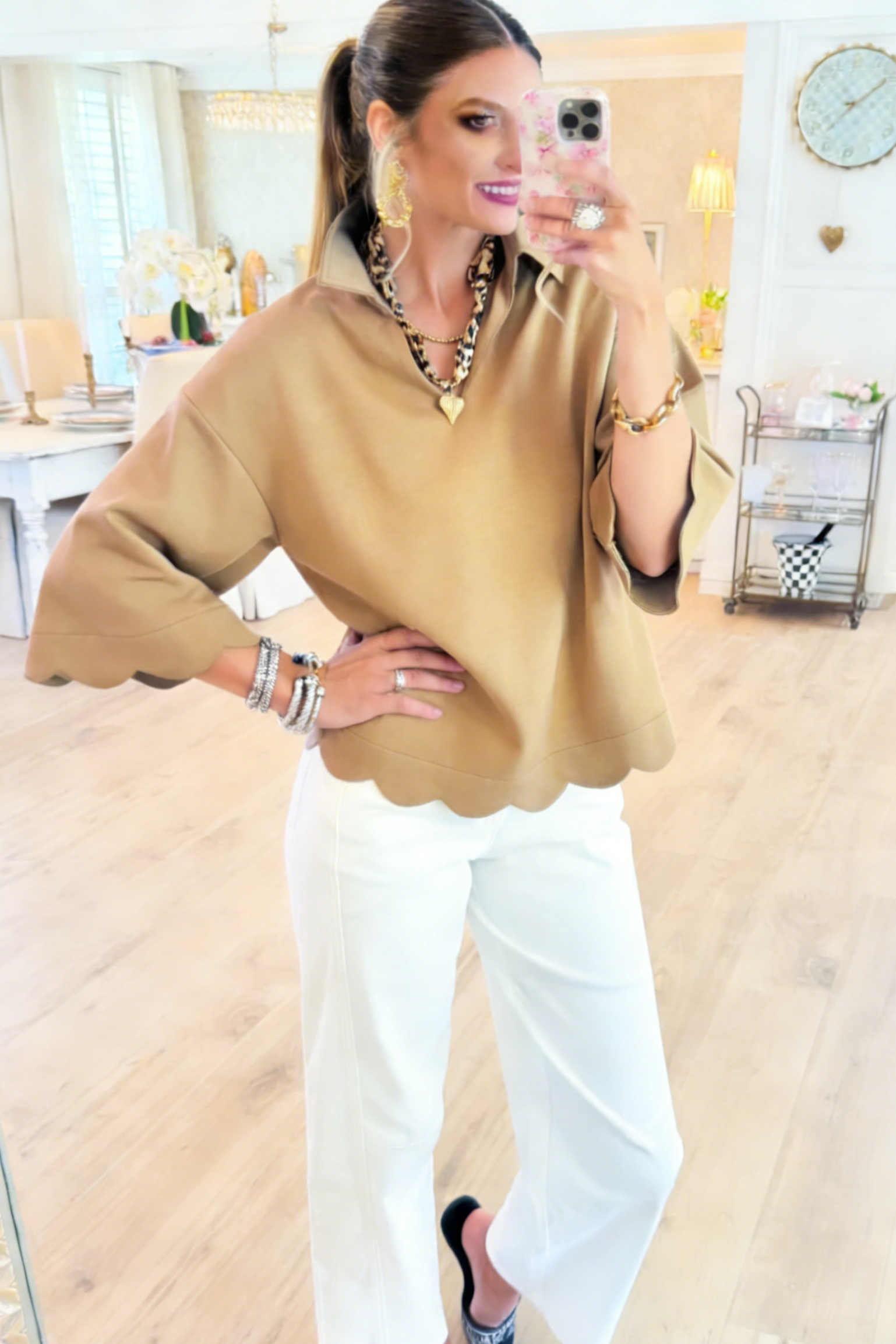 Scallop Edge Detail Solid Top