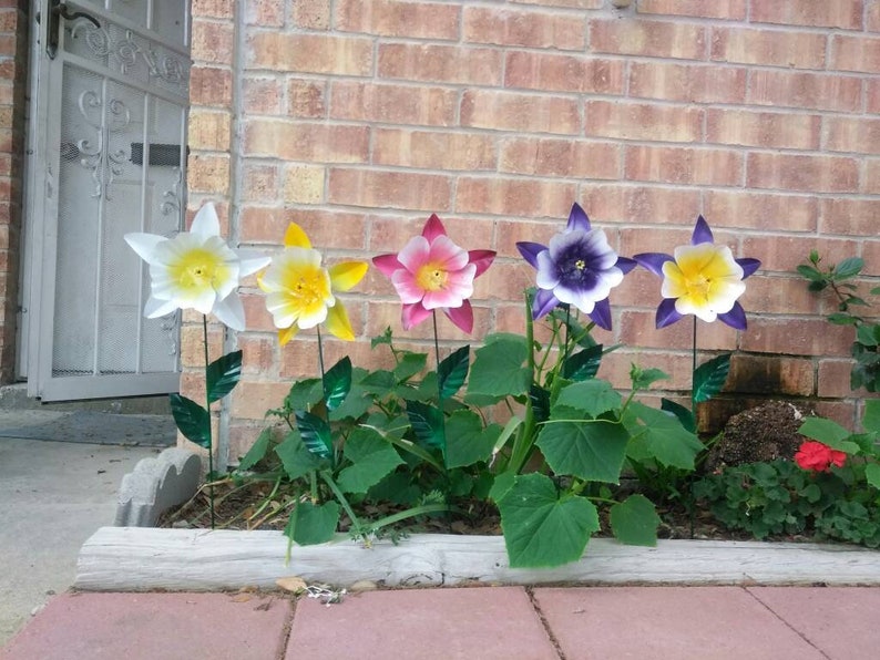 Handmade Metal Columbine Flower Garden Stake Painted Yard Art