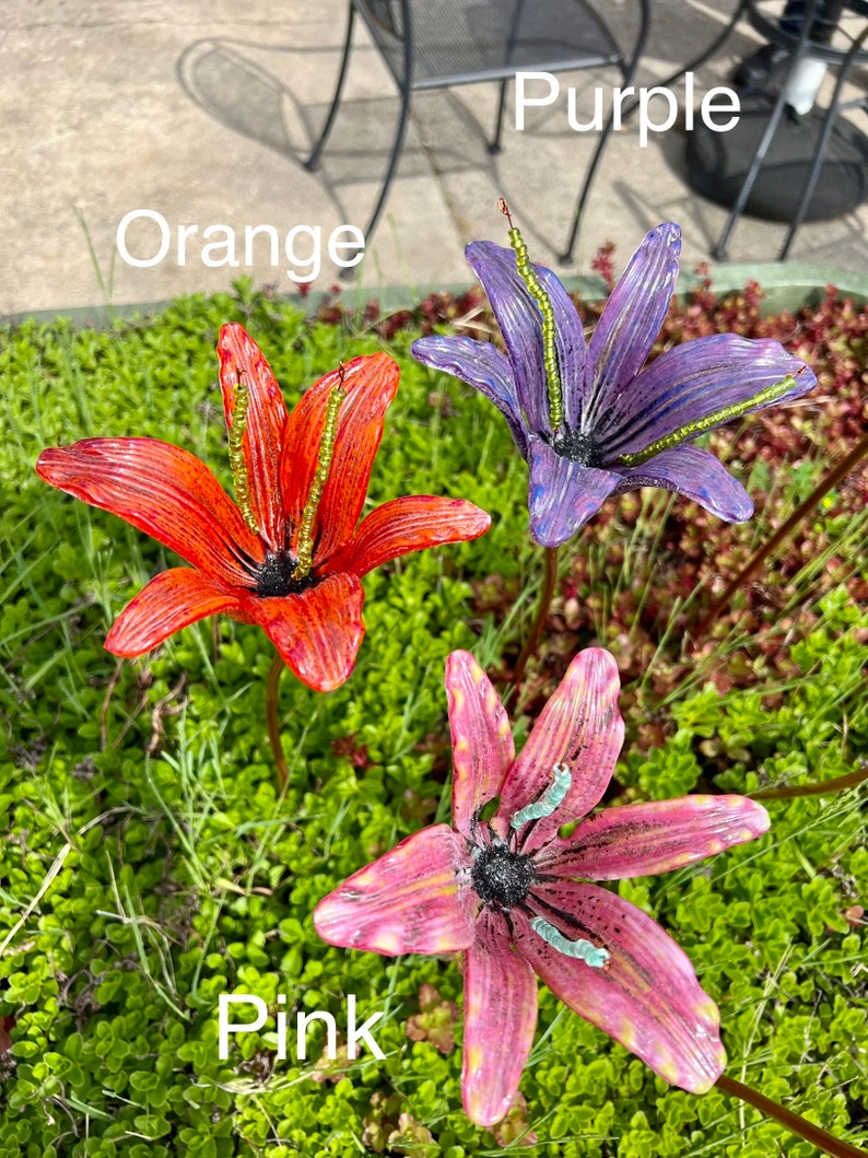Glass Lily Garden Stake Fused Glass Flower Outdoor Plant Yard Art