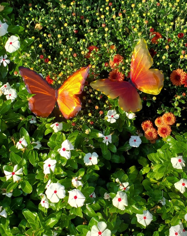 Candy Color Metal Butterfly Garden Stake: Whimsical Outdoor Decor