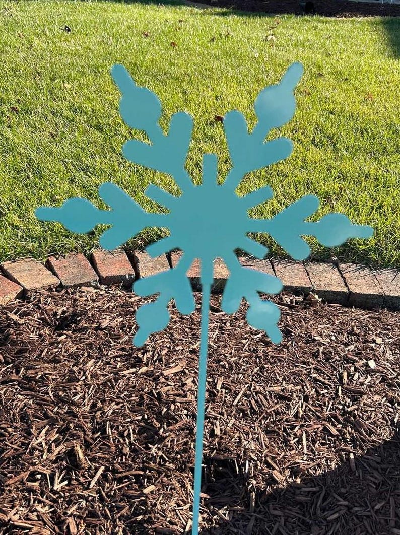 Snowflake Garden Stake Winter Wonderland Metal Yard Decoration