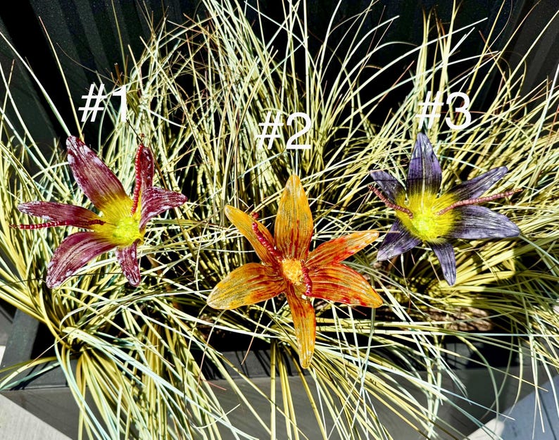 Glass Lily Garden Stake Fused Glass Flower Outdoor Plant Yard Art