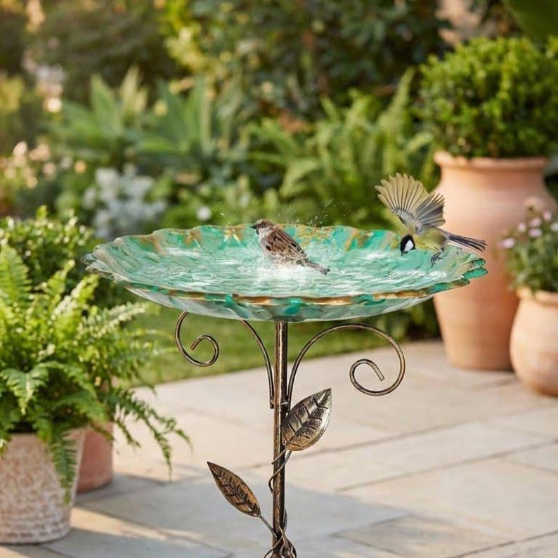 Metal Bird Bath & Bird Feeder — Freestanding Outdoor Garden Décor, 77 cm Leaf Design