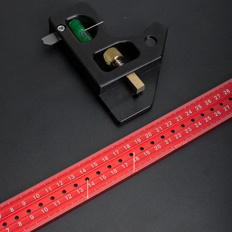 High-precision Combination Square