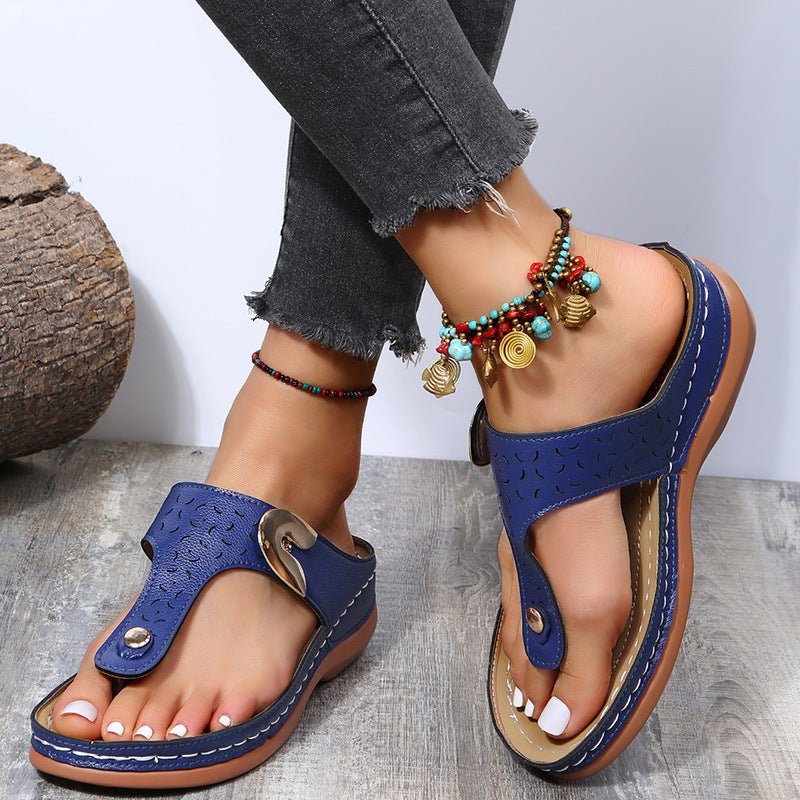 🔥 Last Day: 70% Off 🔥 Women's Metal Decor Feature Pattern Wedge Flip-Flops