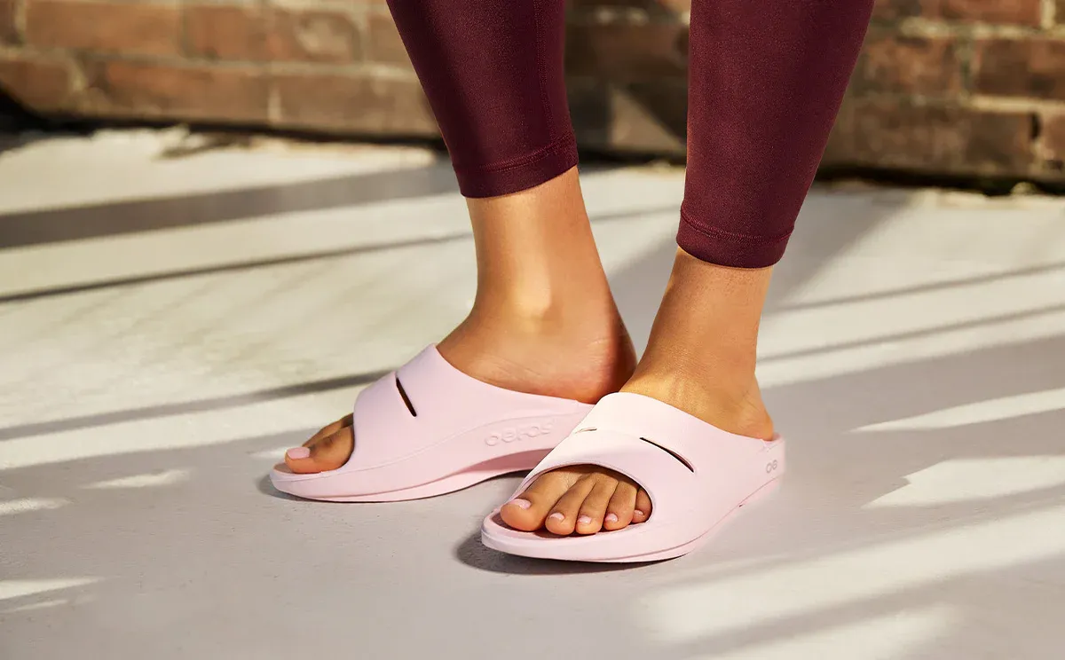 Women's OOahh Slide Sandal - Black