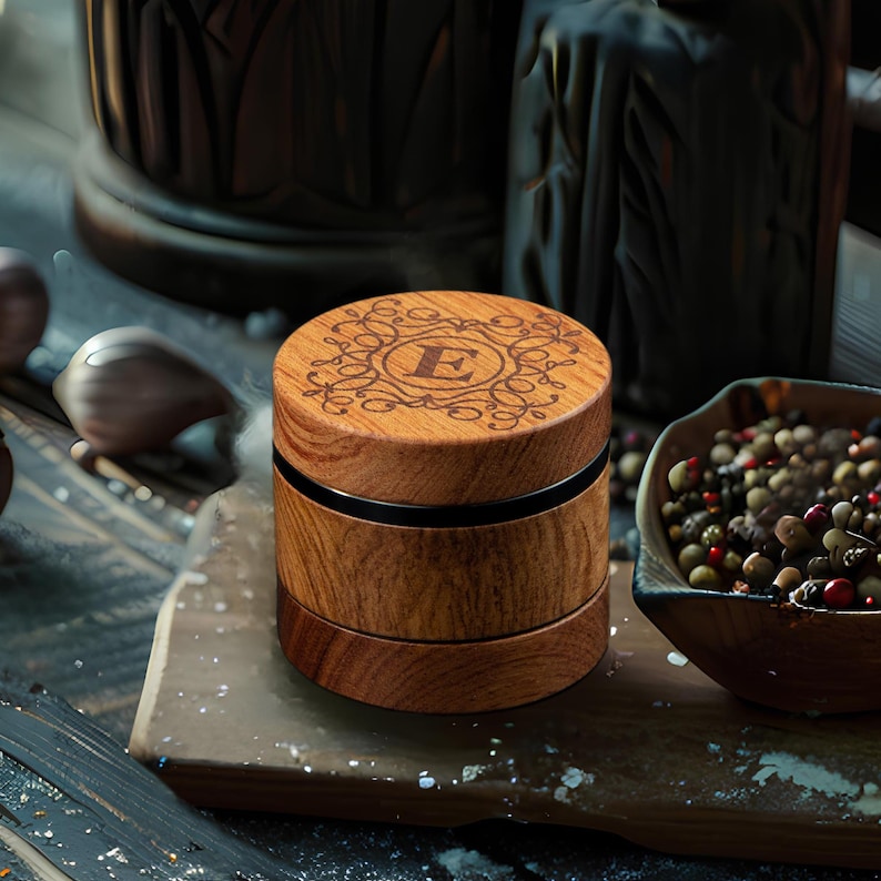Personalised Engraved Walnut Grinder,Custom Engraved WoodenGrinder,Four-layerDesign Grinder,Herbal Grinder,PatternGrinder,Valentine’sDayGift