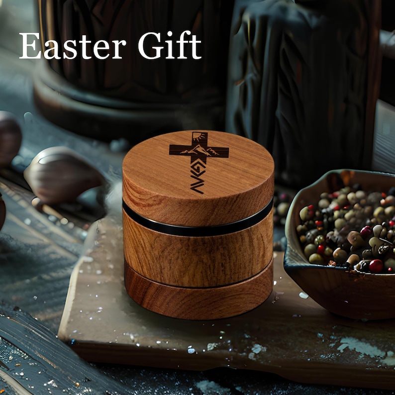 Personalised Engraved Walnut Grinder,Custom Engraved WoodenGrinder,Four-layerDesign Grinder,Herbal Grinder,PatternGrinder,Valentine’sDayGift