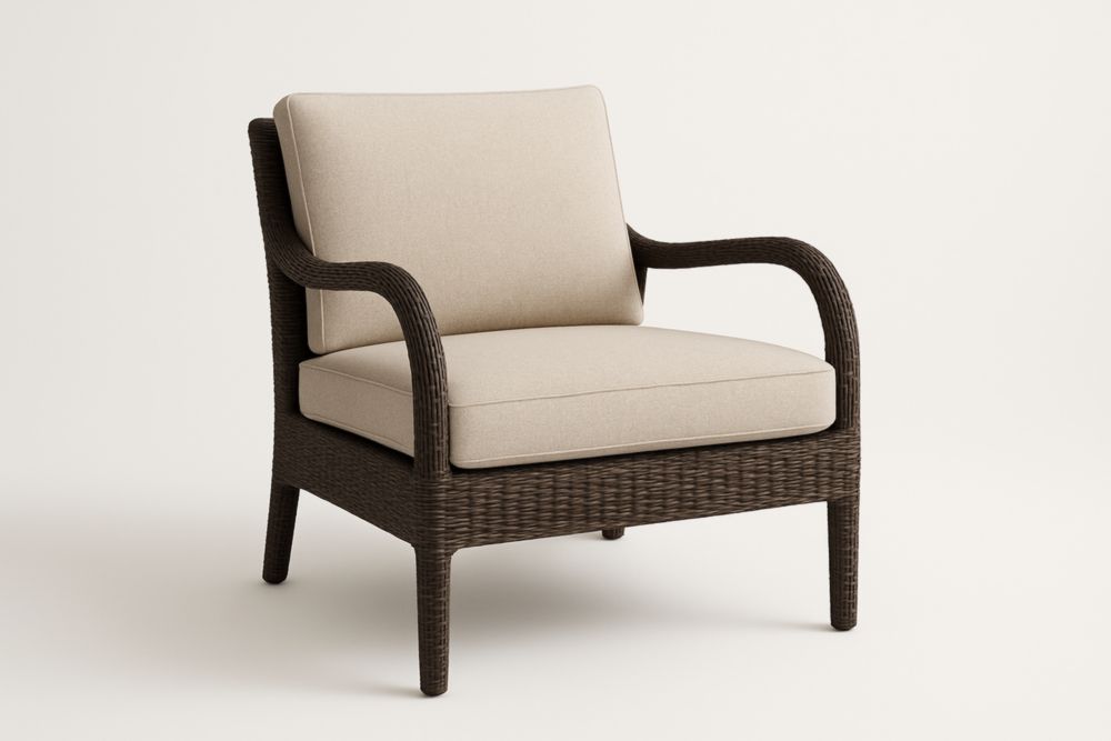 Sedia da giardino in rattan marrone con cuscini in poliestere crema