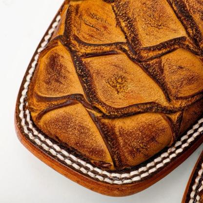 Botas de piel de pirarucú color miel rústica mate - Punta cuadrada