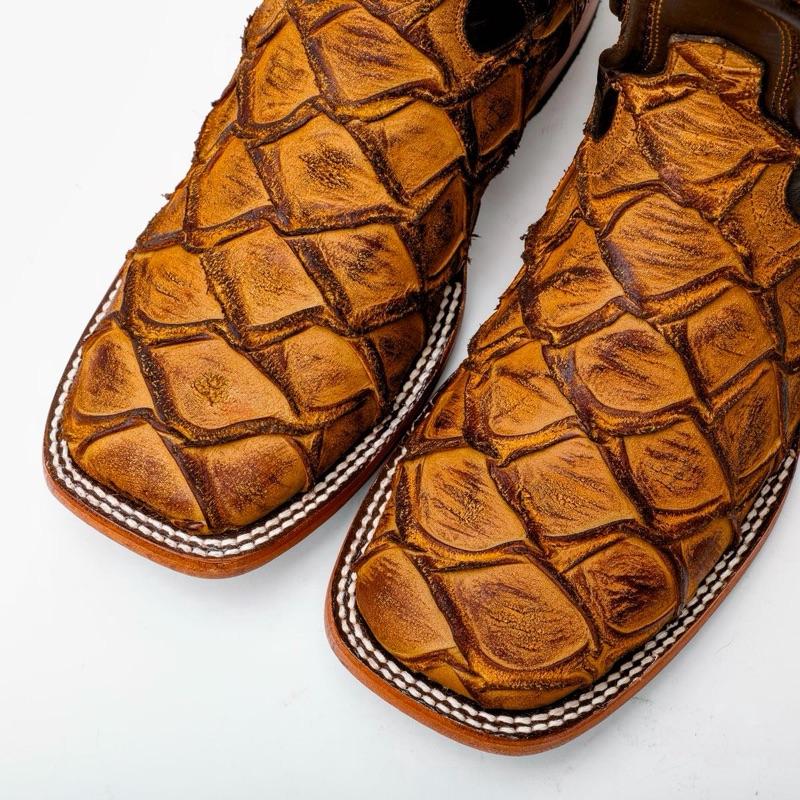 Botas de piel de pirarucú color miel rústica mate - Punta cuadrada