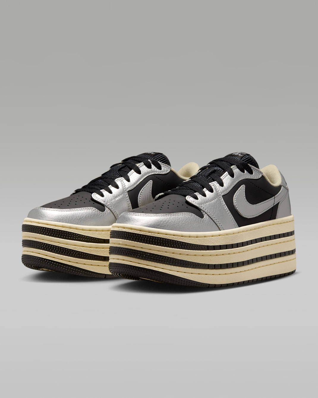 エア ジョーダン 1 トリプル スタック