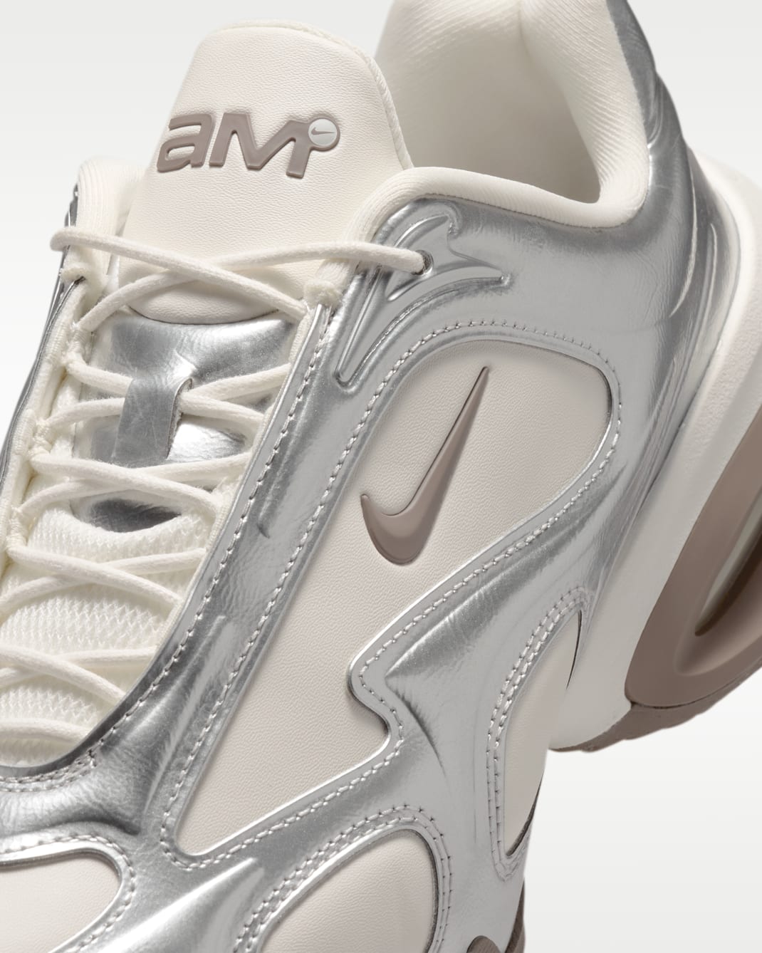 ナイキ エア マックス ミューズ