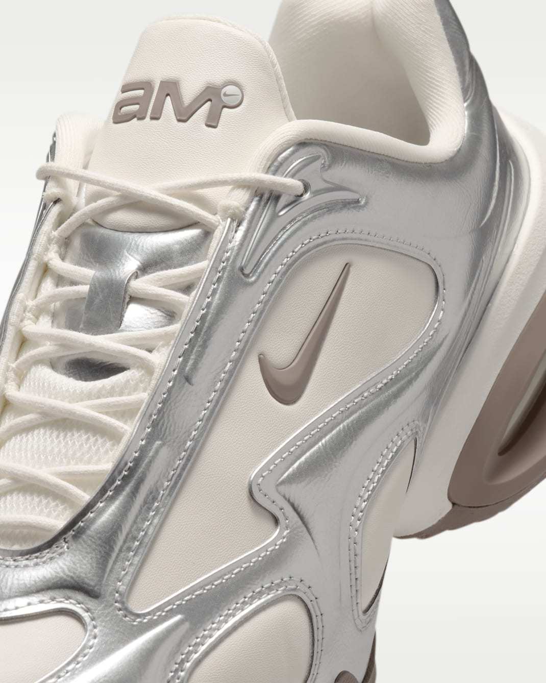 ナイキ エア マックス ミューズ