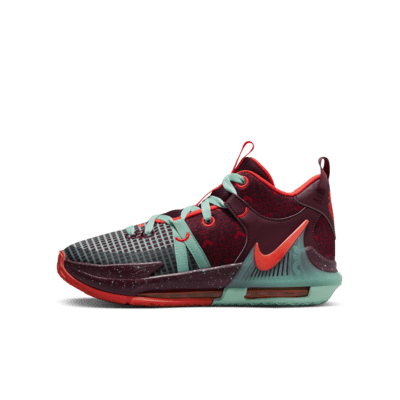 LeBron Witness 7 SE