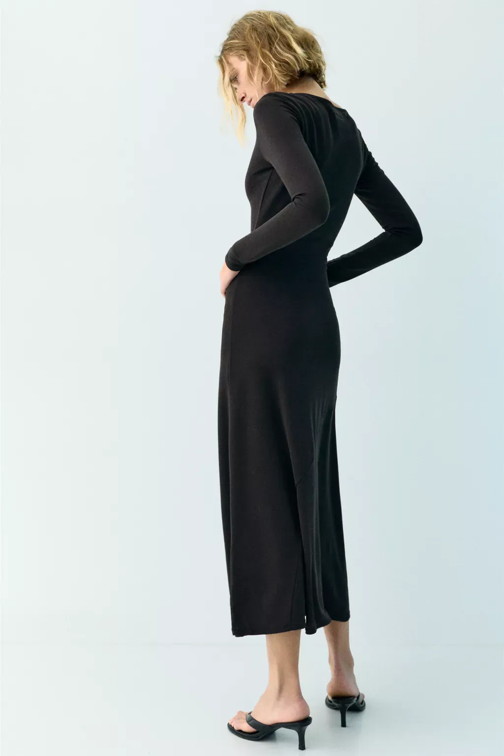 Vestito midi cupro fluido drappeggiato