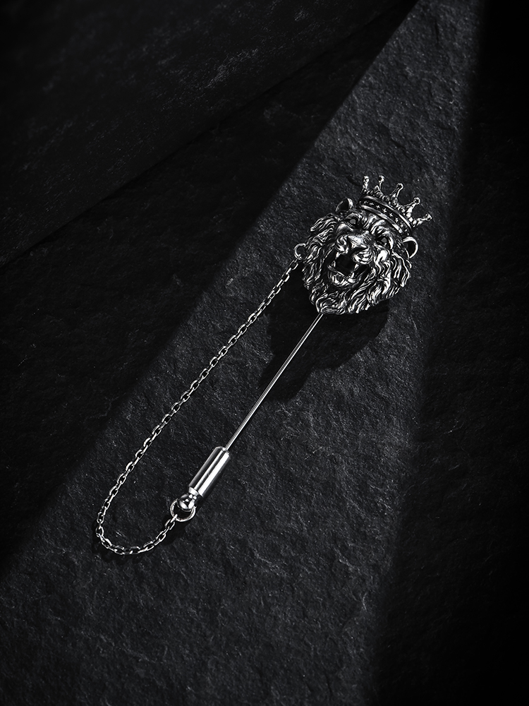 S925 Silver 3D Crowned Lion Lapel Pin