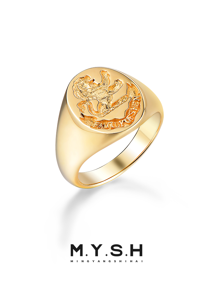 Customizable 18K Gold Lion Crest Signet Ring