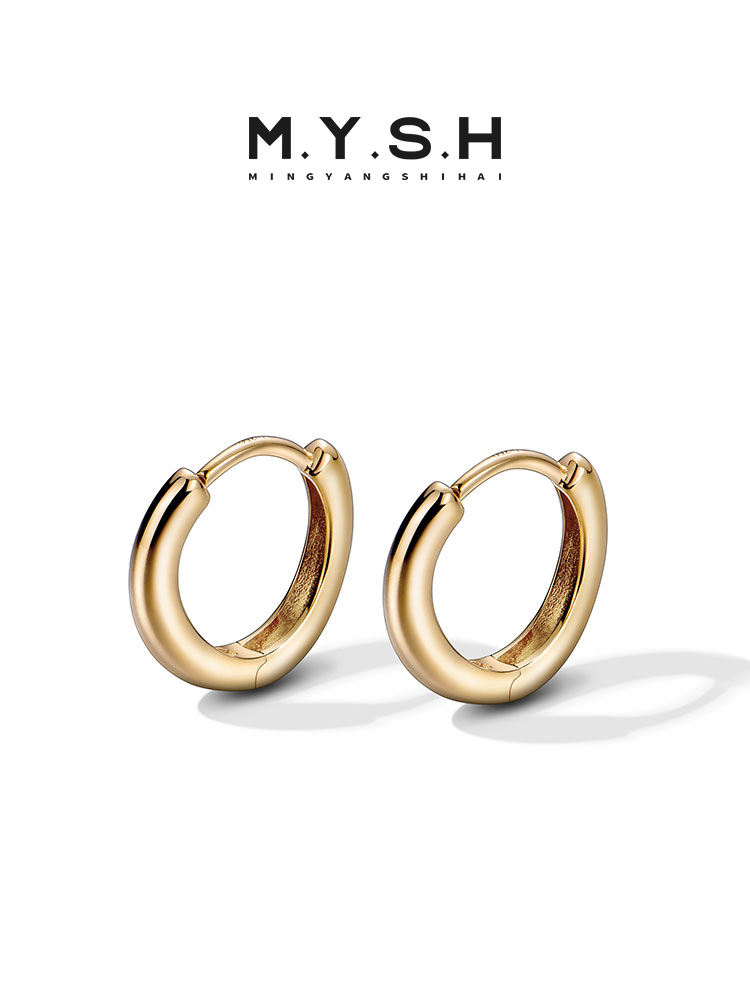 Bold 18K Gold Mini Hoop Earrings
