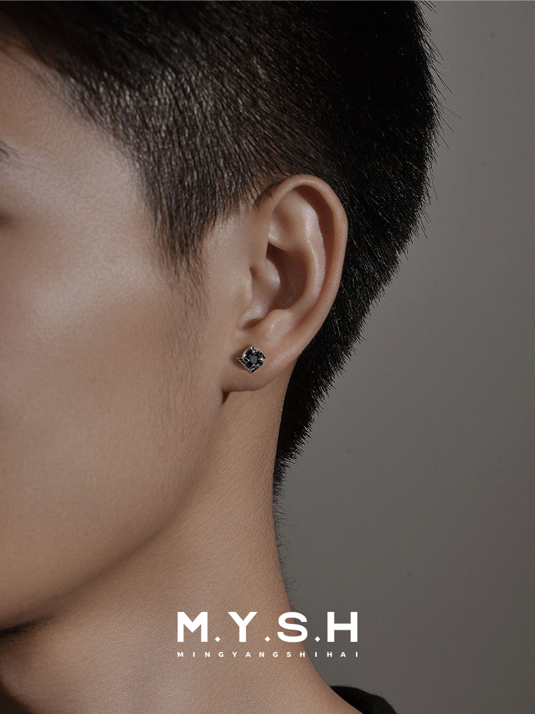 S925 Silver Black Gem Clover Stud Earrings