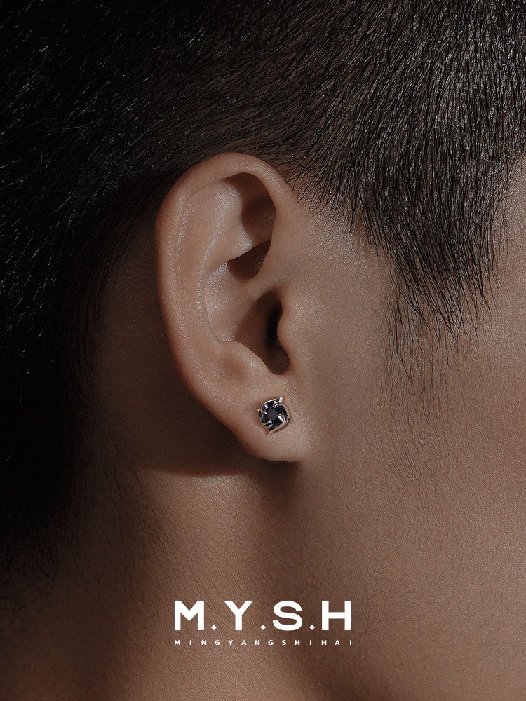 S925 Silver Black Gem Clover Stud Earrings