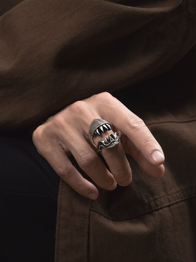 S925 Silver Predator Helmet Fang Ring