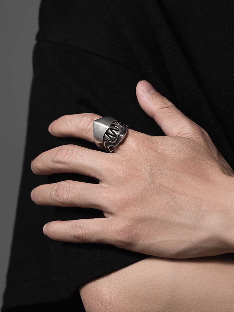 S925 Silver Predator Helmet Fang Ring