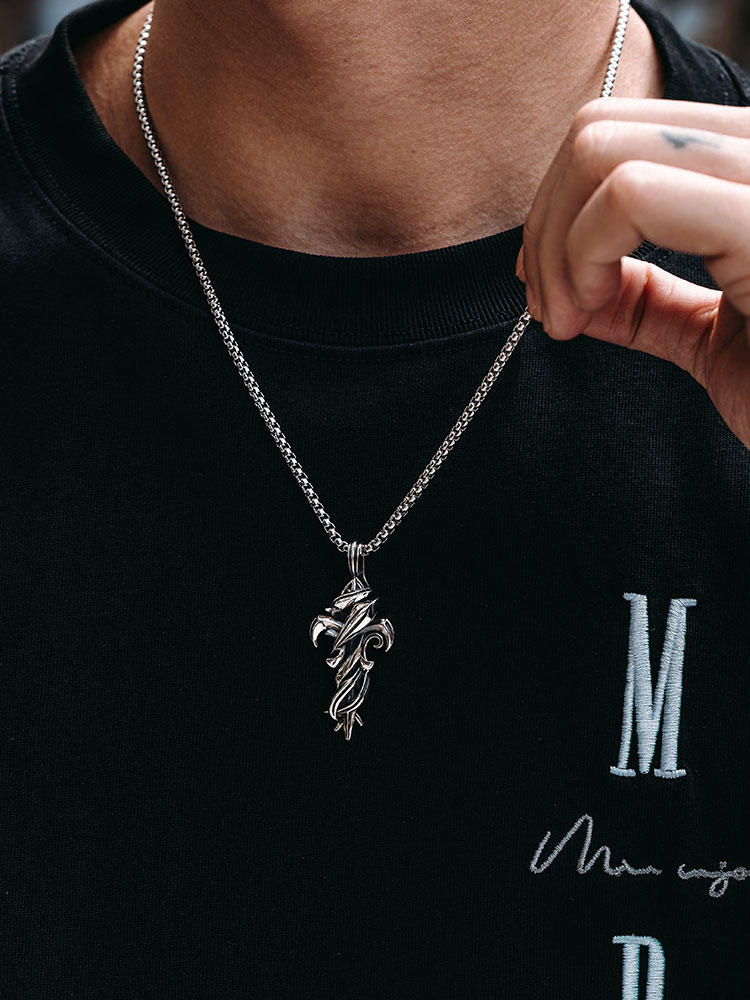 S925 Silver Ivy Entwined Cross Pendant Necklace