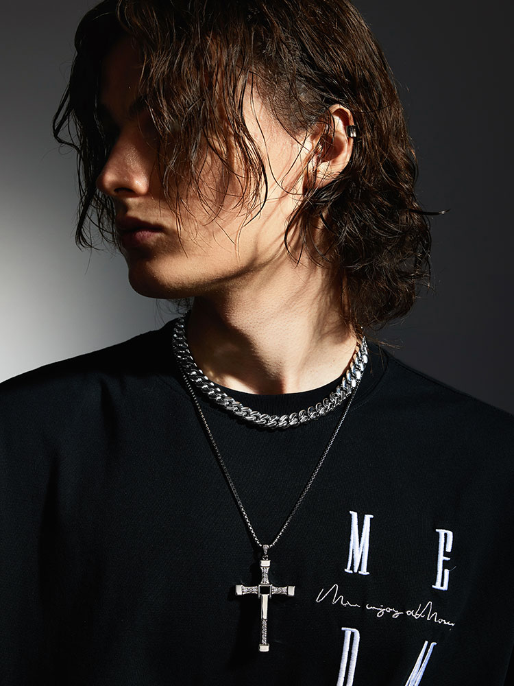 Sterling Silver Diamond Cross Pendant Necklace