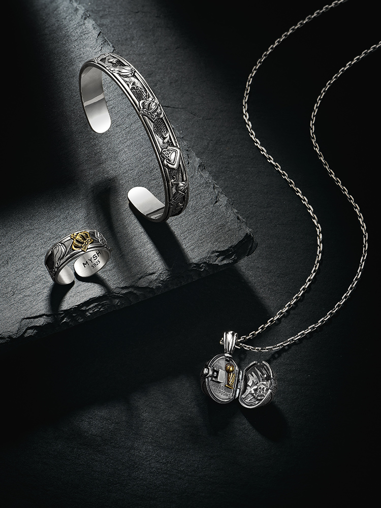 S925 Silver Kobe 24 Championship Trophy Locket Basketball Pendant Necklace