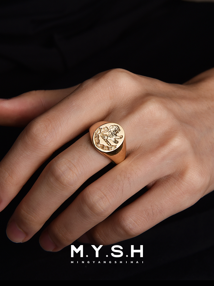 Customizable 18K Gold Lion Crest Signet Ring