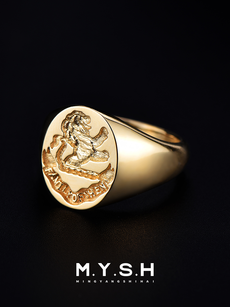 Customizable 18K Gold Lion Crest Signet Ring