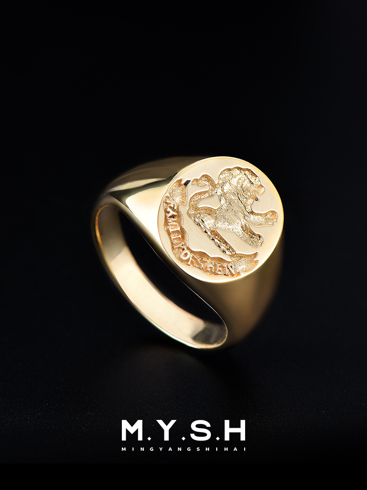 Customizable 18K Gold Lion Crest Signet Ring