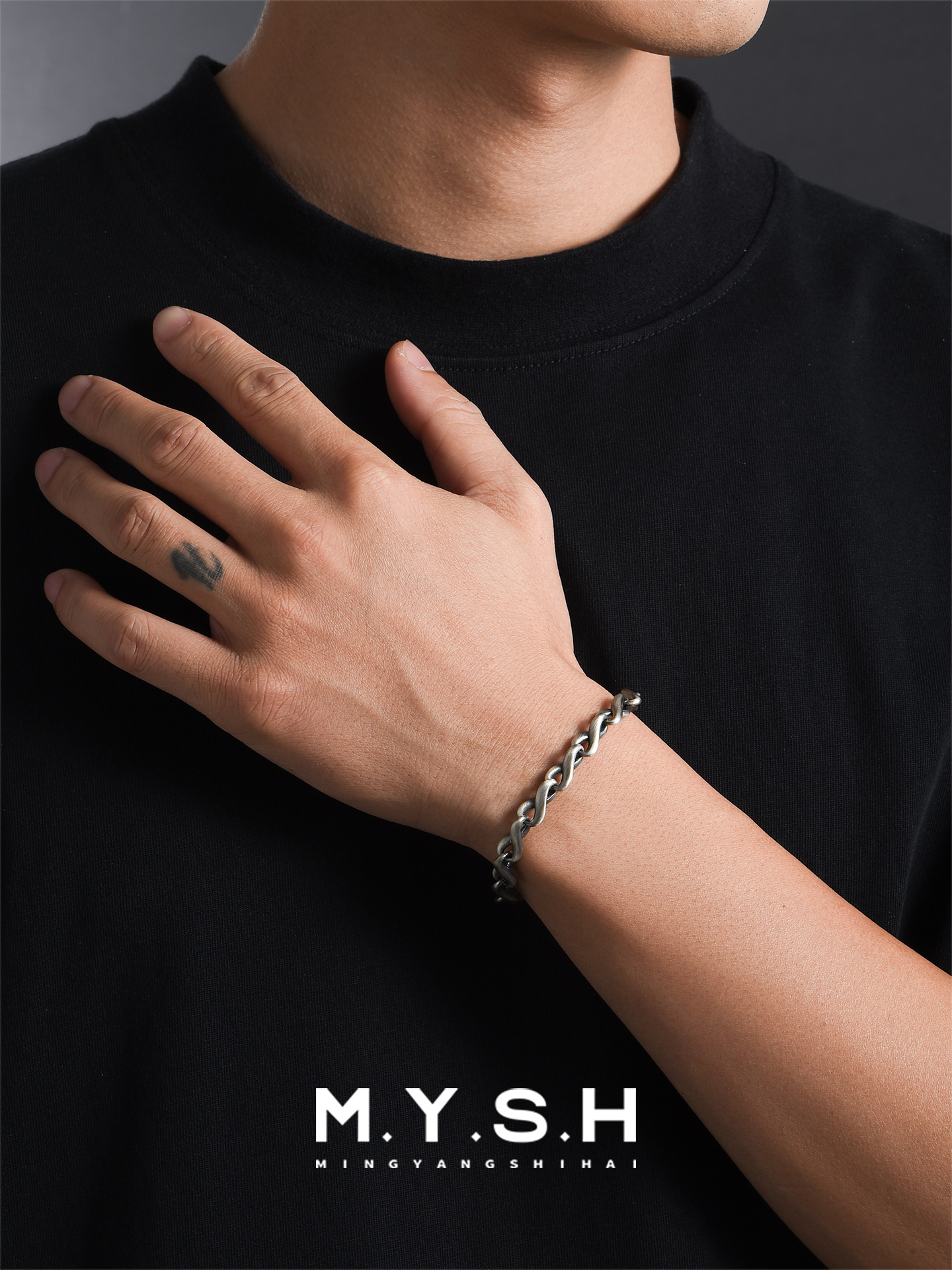 S925 Silver Oxidized Möbius Twist Bracelet