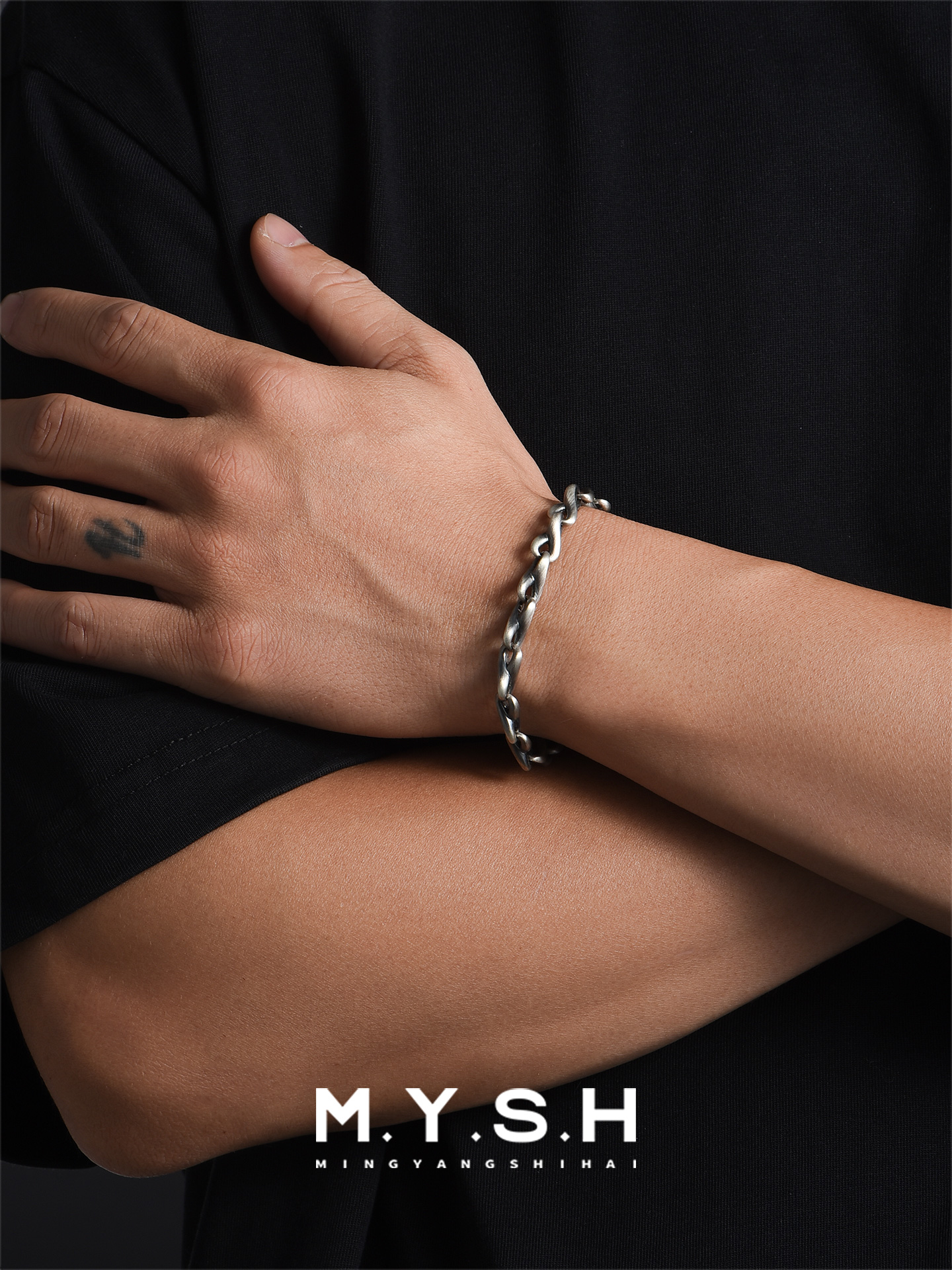 S925 Silver Oxidized Möbius Twist Bracelet